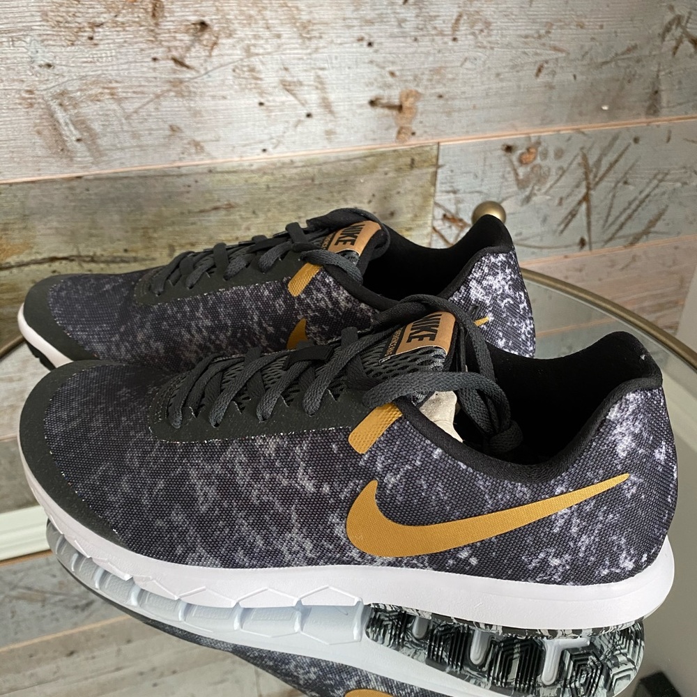 Nike Women’s Flex Experience RN6